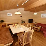 Haus Albrecht Çiftlik konaklama *
